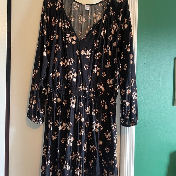 Old Navy Floral Dress - Picture 1 of 3